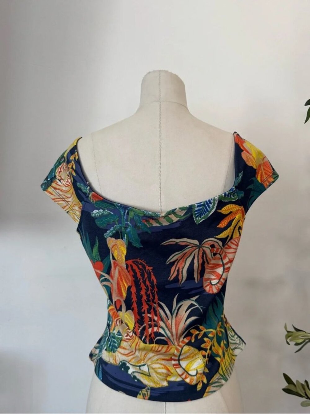 Anthropologie Maeve Tiger Jungle Print Off Shoulder Knit Top M Tropical Peplum - Picture 2 of 8
